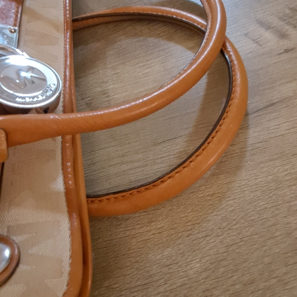 Michael Kors Hamilton's satchel - Picture 6 of 10